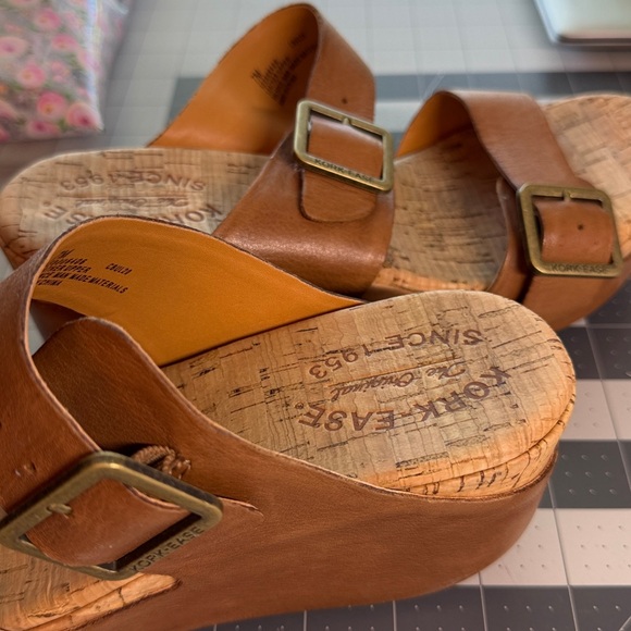 Kork-Ease Brown Leather Sandals with Buckles - Picture 3 of 4